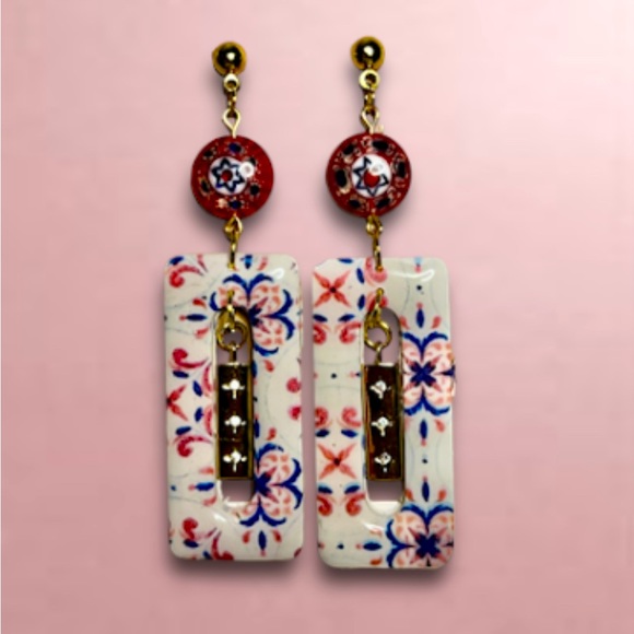 Something red something blue - Picture 1 of 1